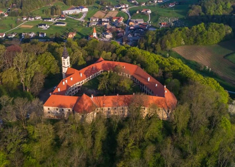 Grad Lože, Slovenia, Slovenia